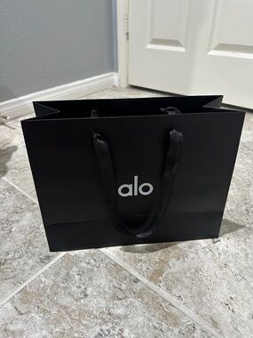 Alo Black Logo Gift Bag